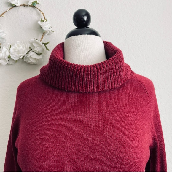 LOFT Burgundy Turtleneck - Picture 2 of 8